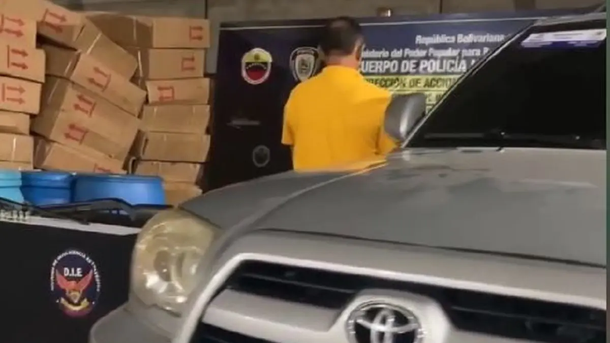 ¡QUÉ MOLLEJA! Capturan a hombre con 800 litros de gasolina y 290 sillas de ruedas hospitalarias en Zulia (VIDEO)
