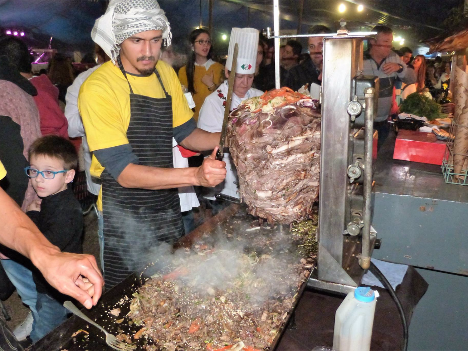Las fiestas de comidas típicas que cada año movilizan 14.000 vecinos en nuestra región