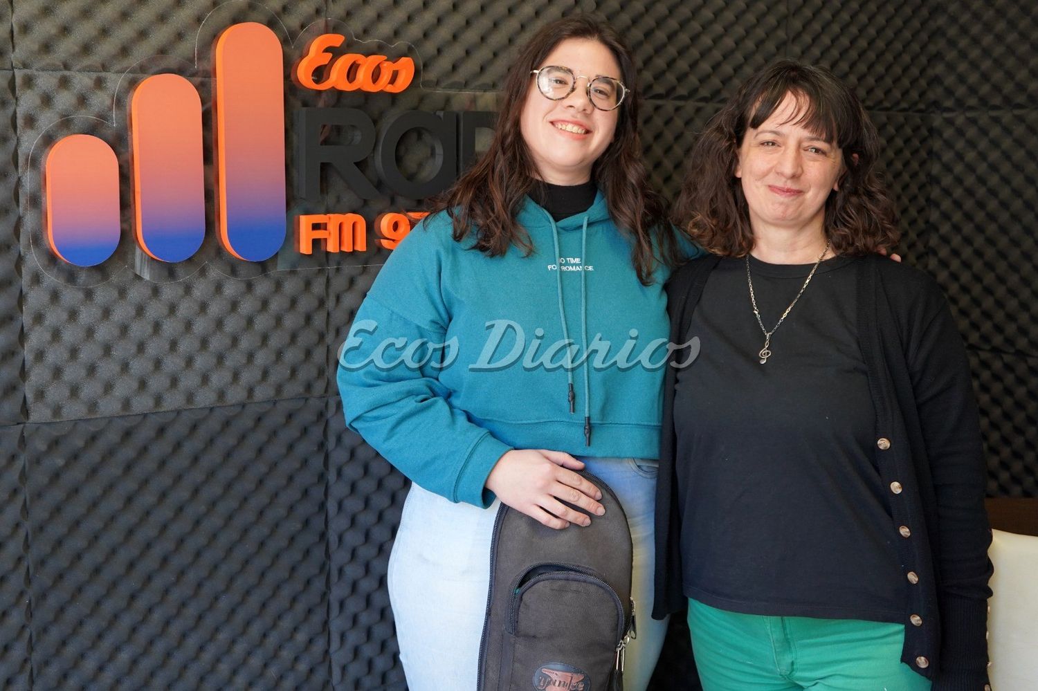 Camila y Mariana, integrantes de Cromalina