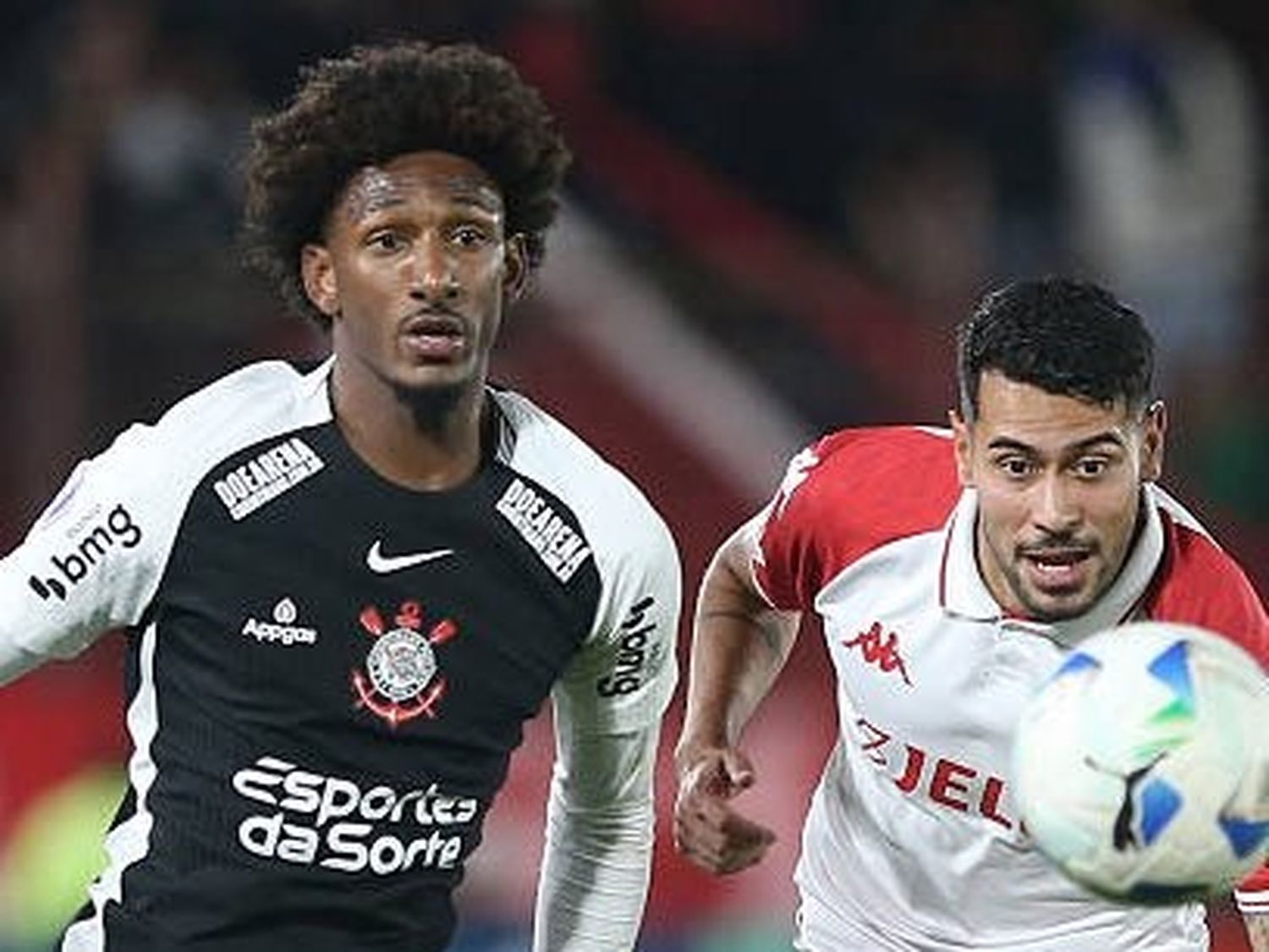 Huracán quedó primero y dejó afuera a Corinthians
