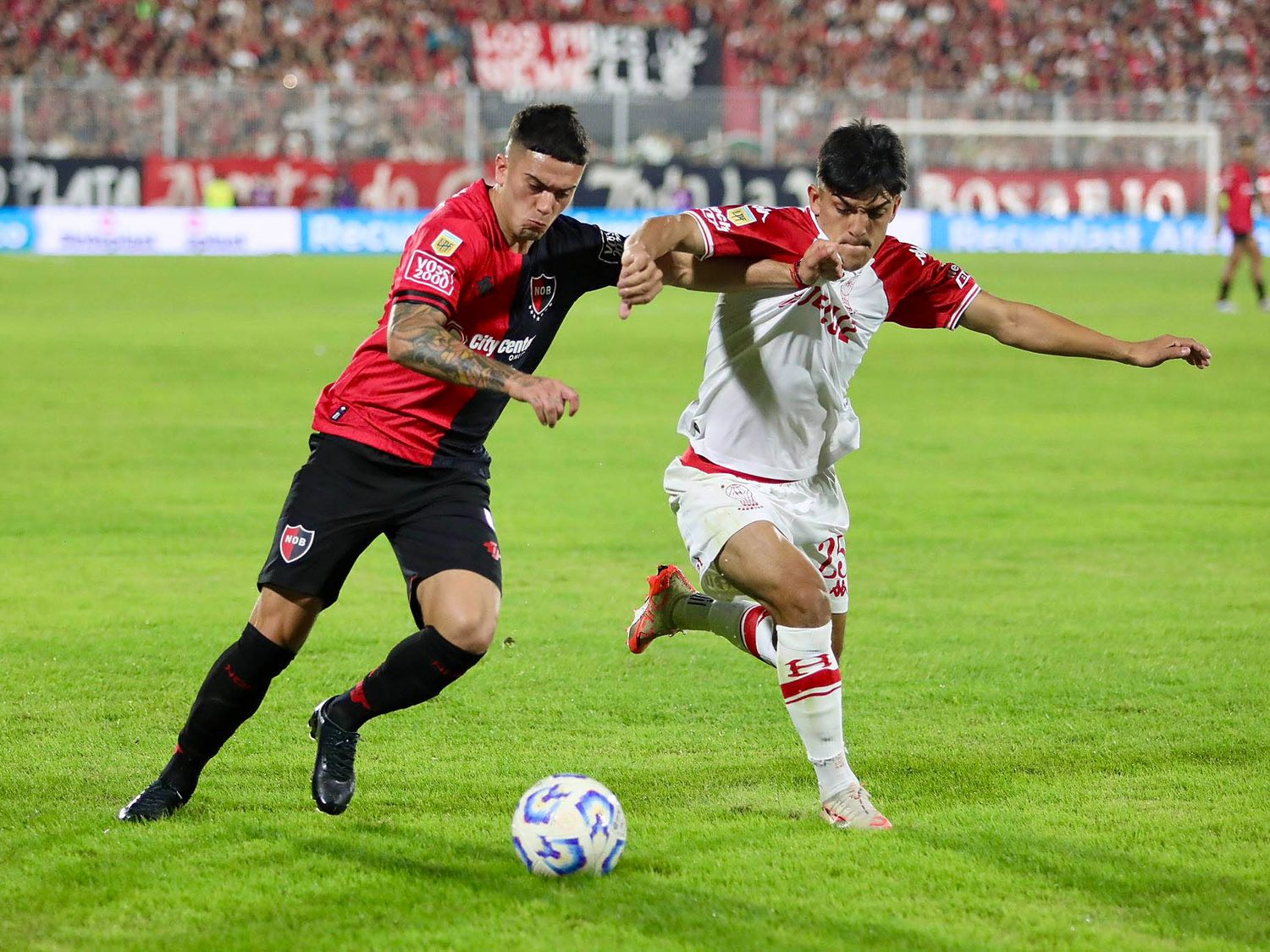 Newell´s derrotó a Huracán y se ilusiona con la clasificación