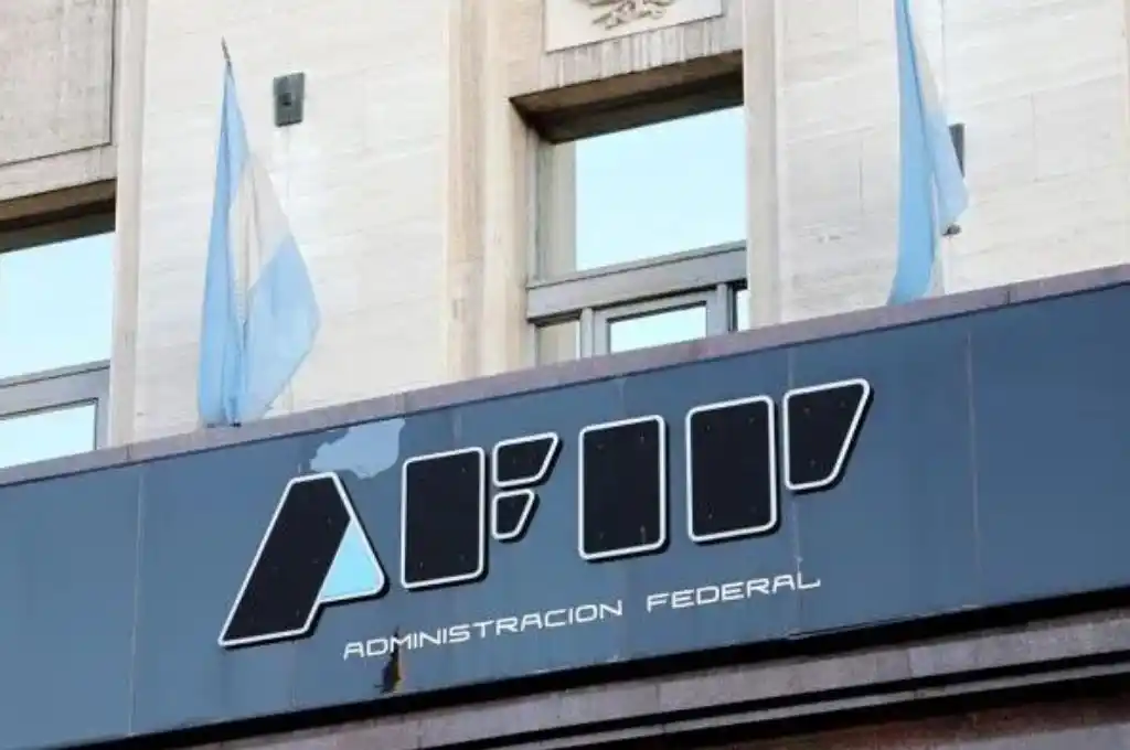 AFIP: cuánta plata puedo tener en el banco y a partir de qué monto se debe dar aviso