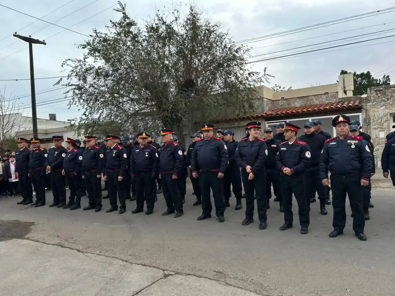 El acto que reunió a todo el cuerpo de bomberos.