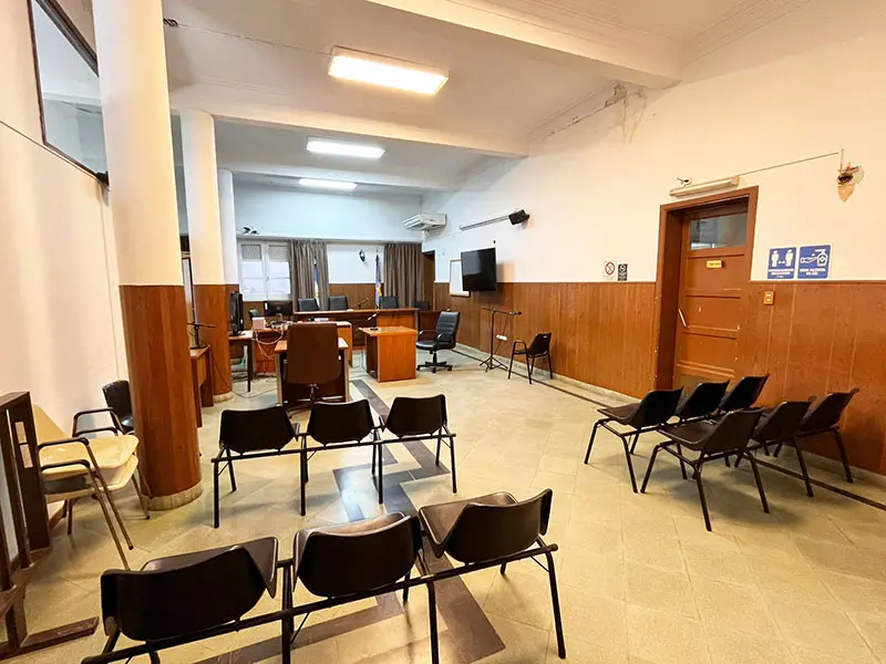 Un hombre afronta un juicio, tras ser acusado de 7 delitos
