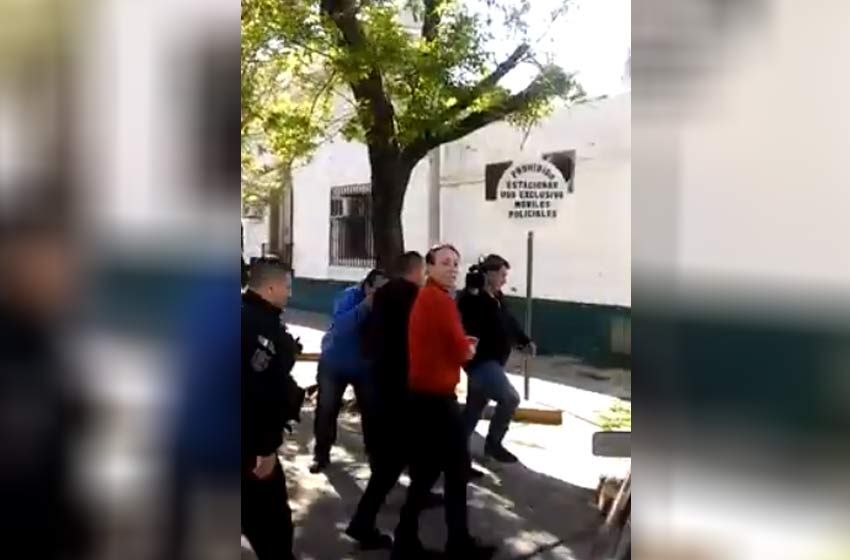 «No tengo nada que esconder, esto es injusto», dijo el exsubjefe de la Federal detenido