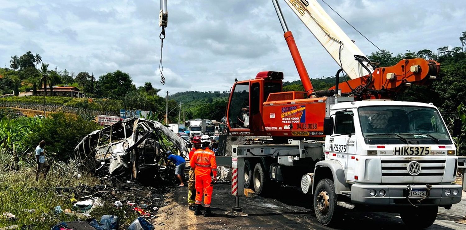 Ya son 41 los muertos por el triple choque en Minas Gerais