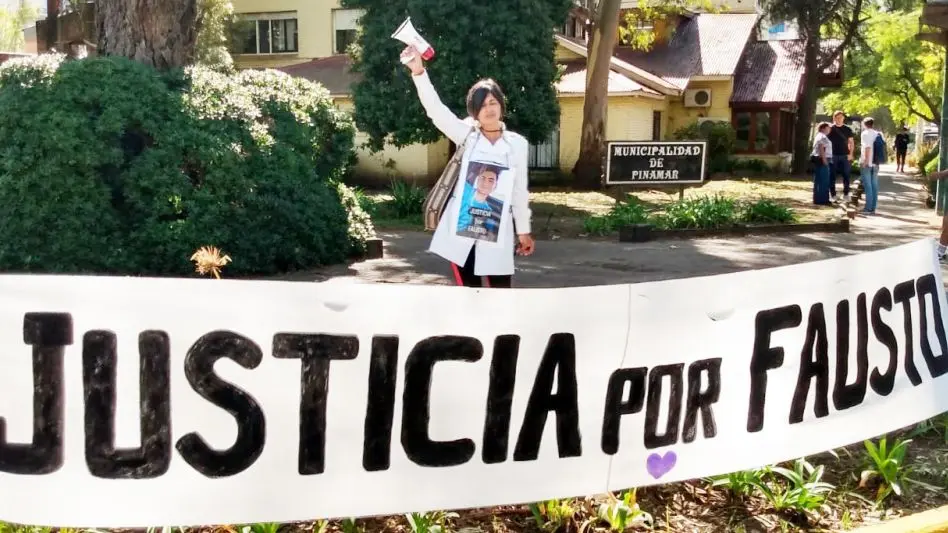 Familiares y amigos de un joven que falleció tras caer de un edificio en obra reclaman negligencia y justicia