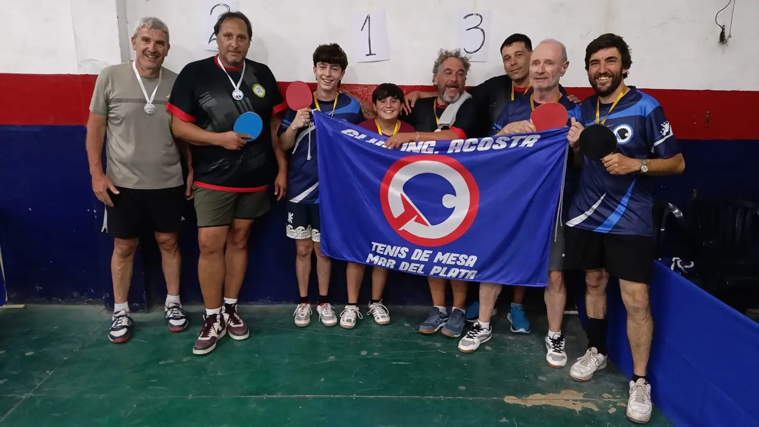 Valenzuela y Funes los ganadores. El podio de la quinta categoría, con su modalidad dobles