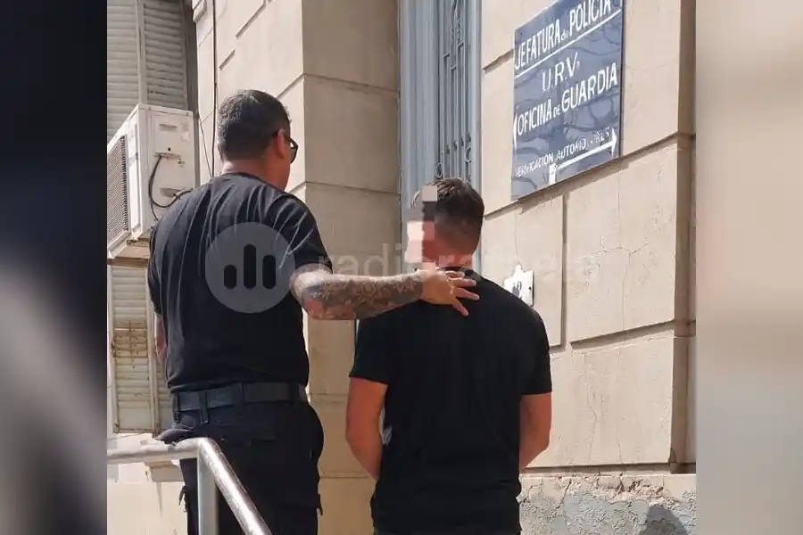 Agredió a su vecino con un cuchillo y terminó detenido