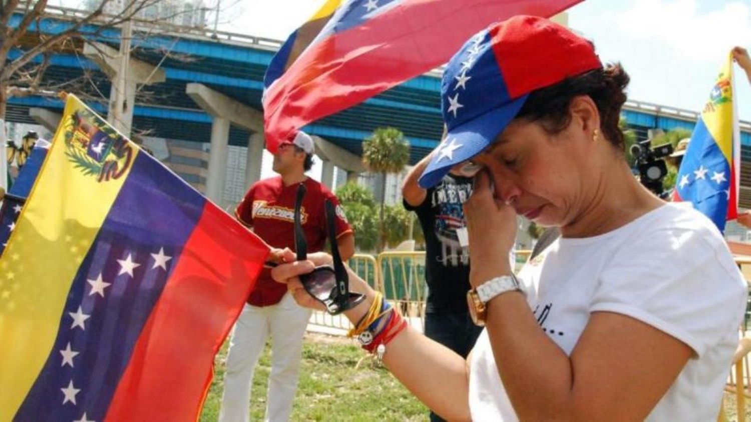 Según encuesta citada por Bloomberg: Más de 65% de los venezolanos regresaría al país si ganara la oposición