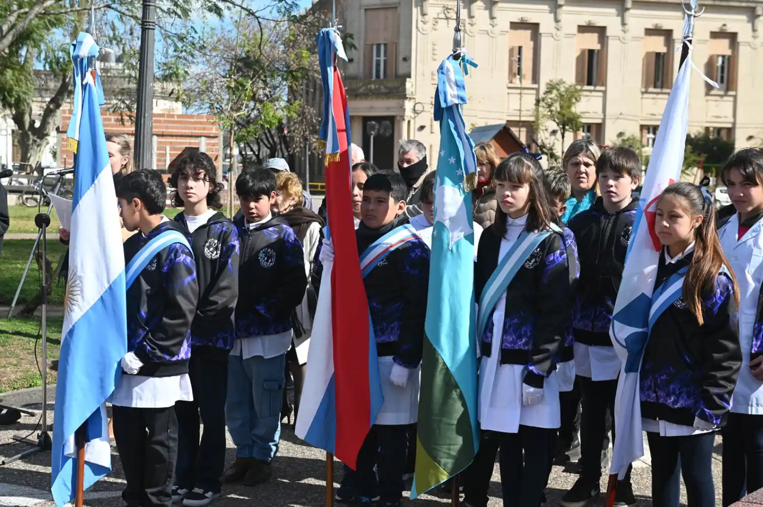El Consulado de Uruguay en Gualeguaychú evaluará  apadrinar una escuela de la ciudad