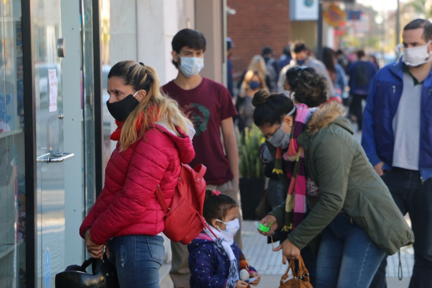 No hay casos en estudio y tres personas continúan aisladas en la ciudad