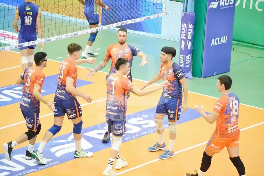 Monteros aprovechó el triunfo de River 
ante Defensores y se metió en las finales