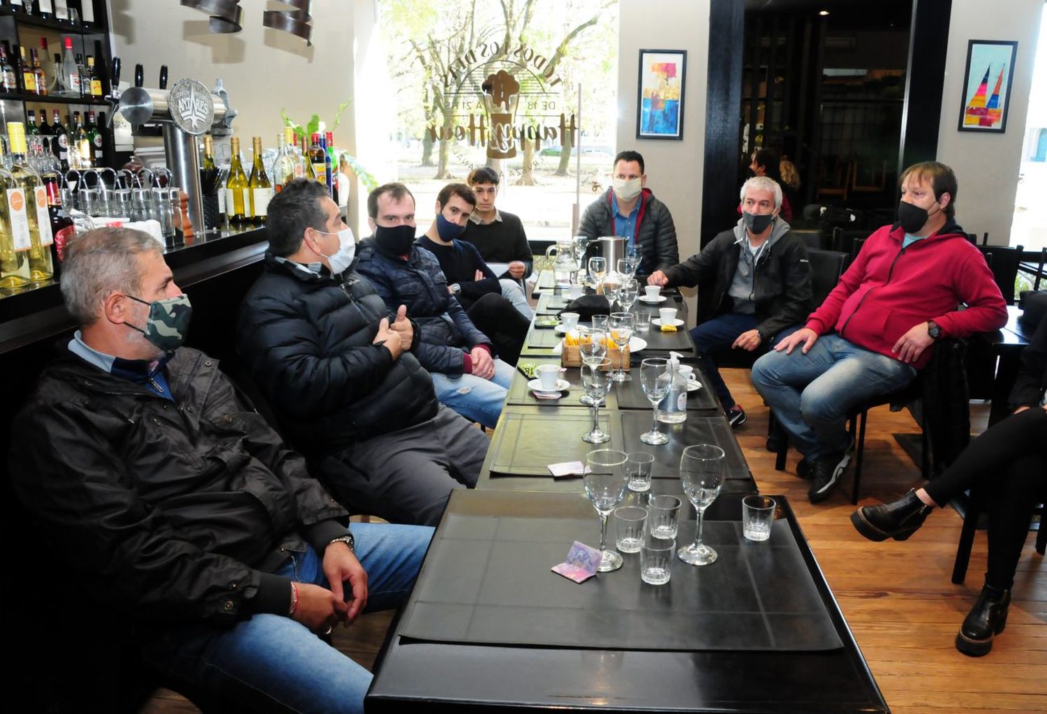 El sector gastronómico ya definió un protocolo para gestionar la reapertura
