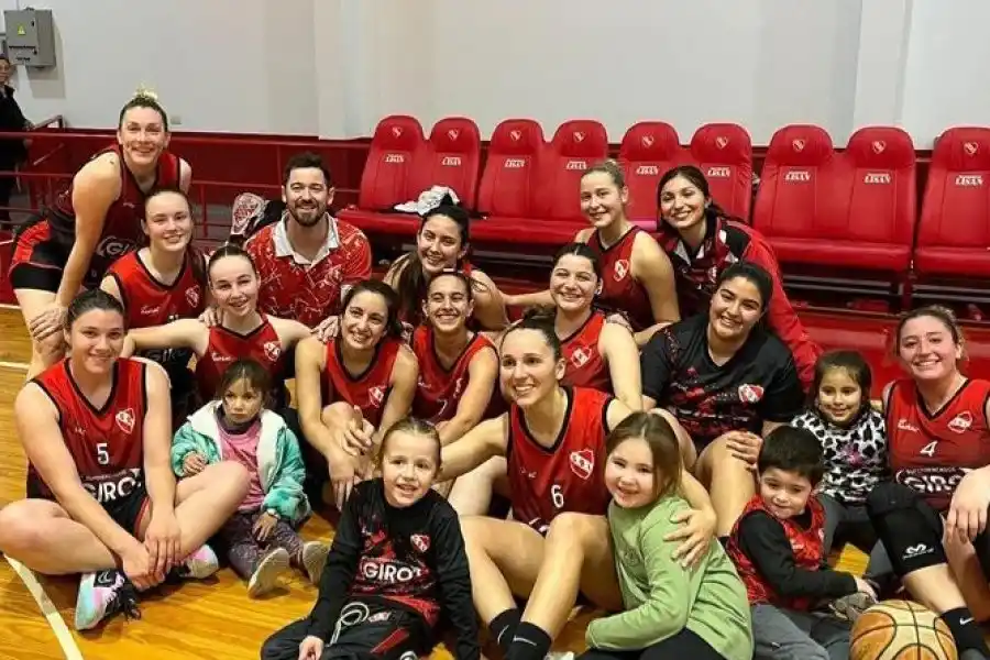 Independiente de Ataliva le arrebató el invicto a Las Lobas