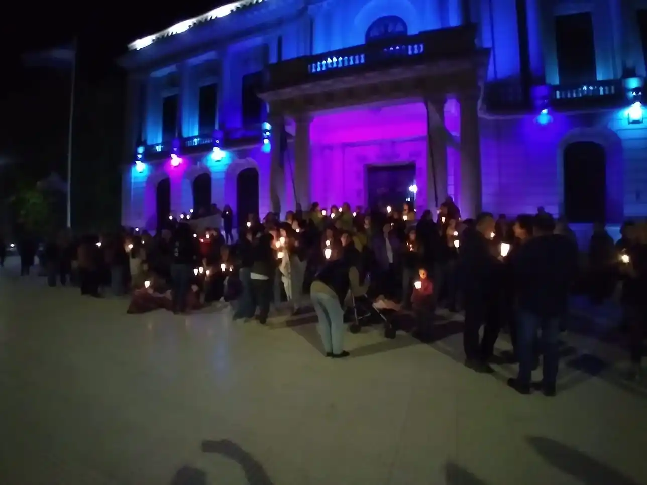 Personal de Salud se movilizó con antorchas en el Municipio