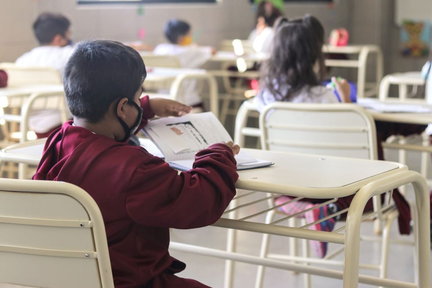 Lanús: El Municipio prepara el regreso a clases presenciales en jardines y la escuela bilingüe