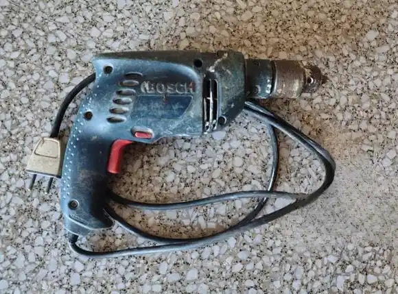 Sin perder tiempo, vendieron varias herramientas que habían robado, pero pudieron localizarlas