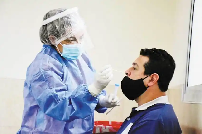 El primer lunes del 2022 arrojó 120 casos positivos