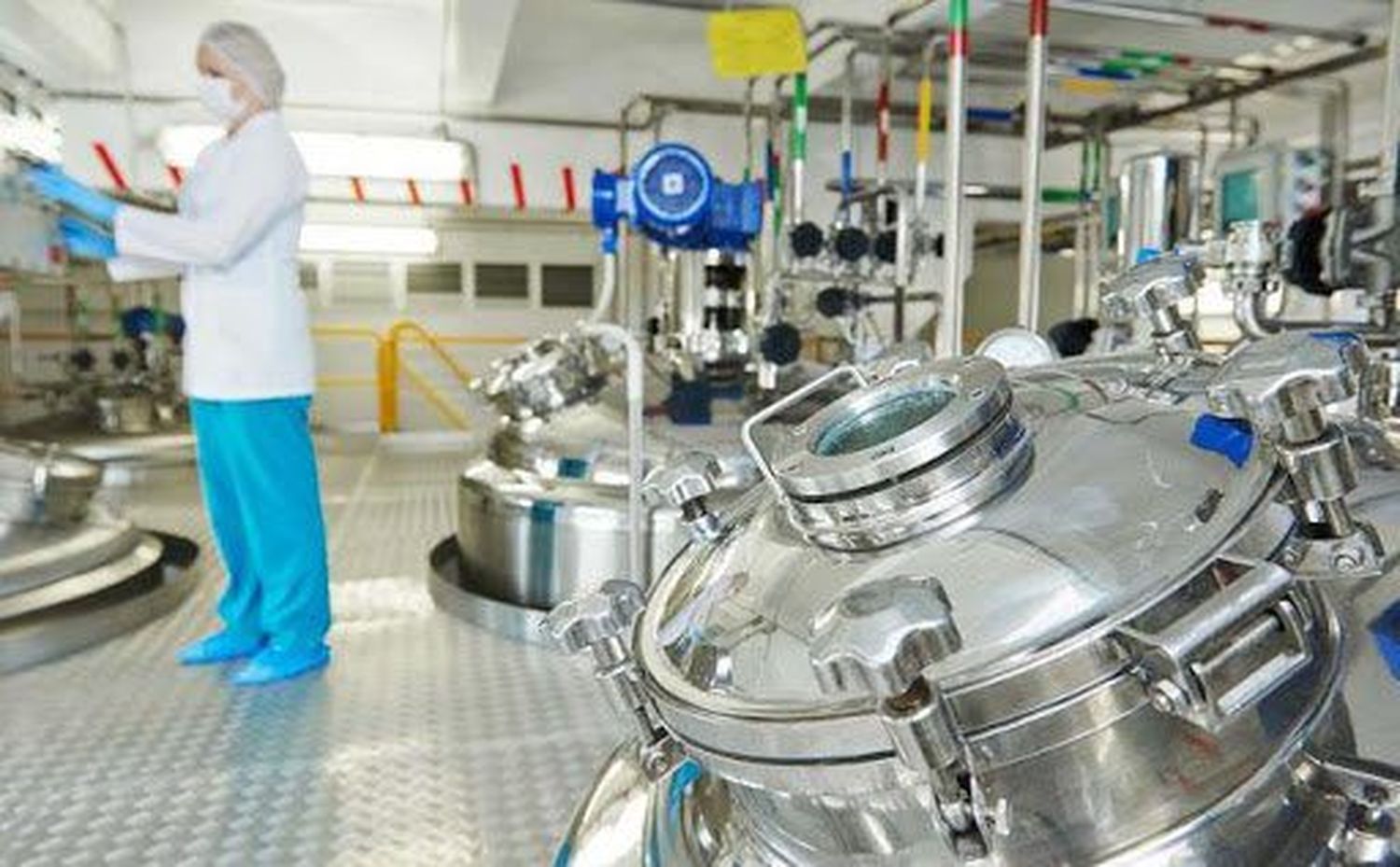 Químicos exigen prórroga del decreto que facilita  importación de materias primas