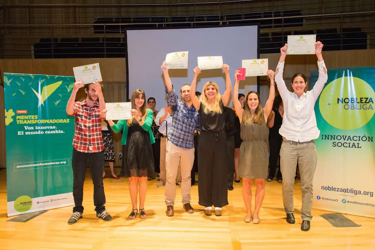 Presentaron su proyecto solidario, ganaron la competencia y hoy ayudan a miles de personas sordas a comunicarse