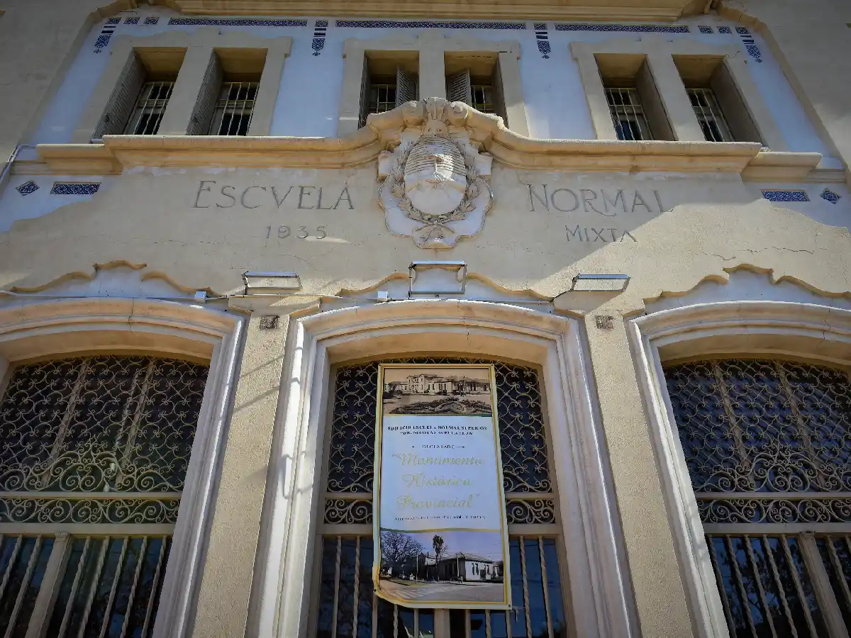 La Normal es historia