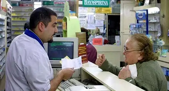 Entrerriano presentó cautelar contra la exclusión de remedios de PAMI