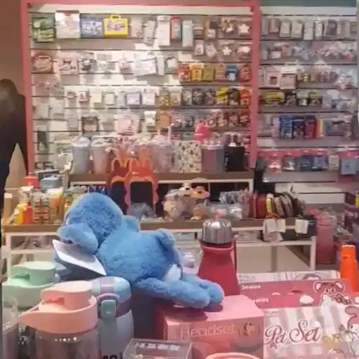 Veghetto Gift reinauguró en un moderno local del centro