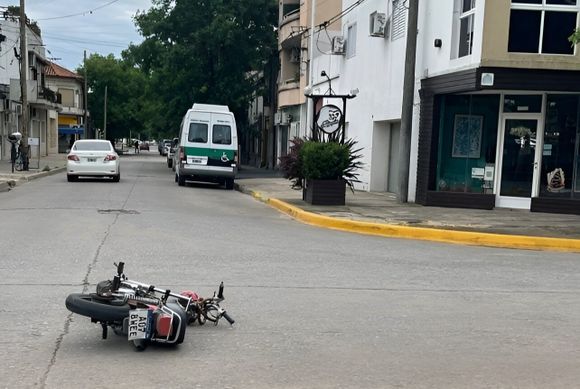 Una mujer hospitalizada tras accidente de tránsito