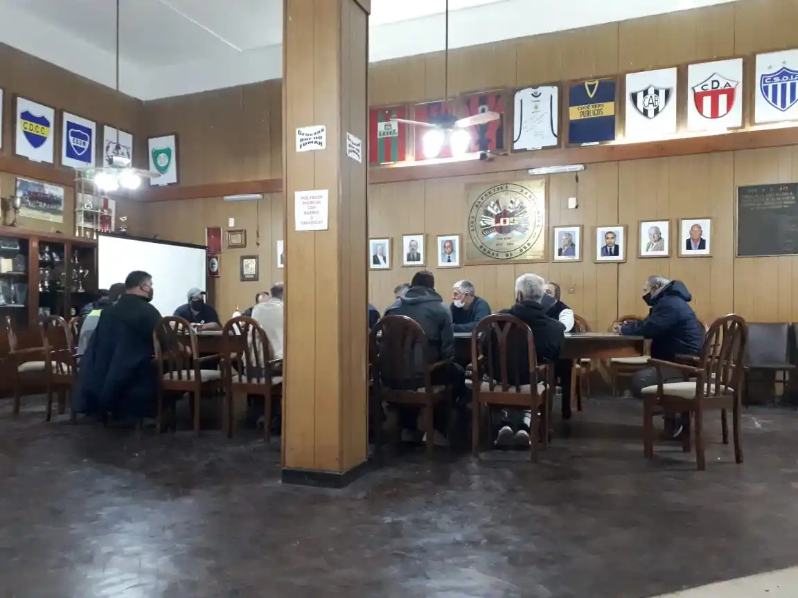 La Mesa Directiva y los clubes se volvieron a reunir en la Liga Sampedrina para delinear el regreso de las competencias