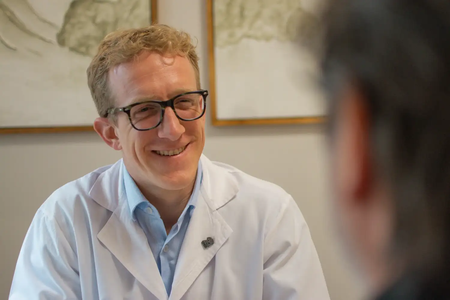 El Dr. Tomás Macagno, especialista en Ortopedia y Traumatología.