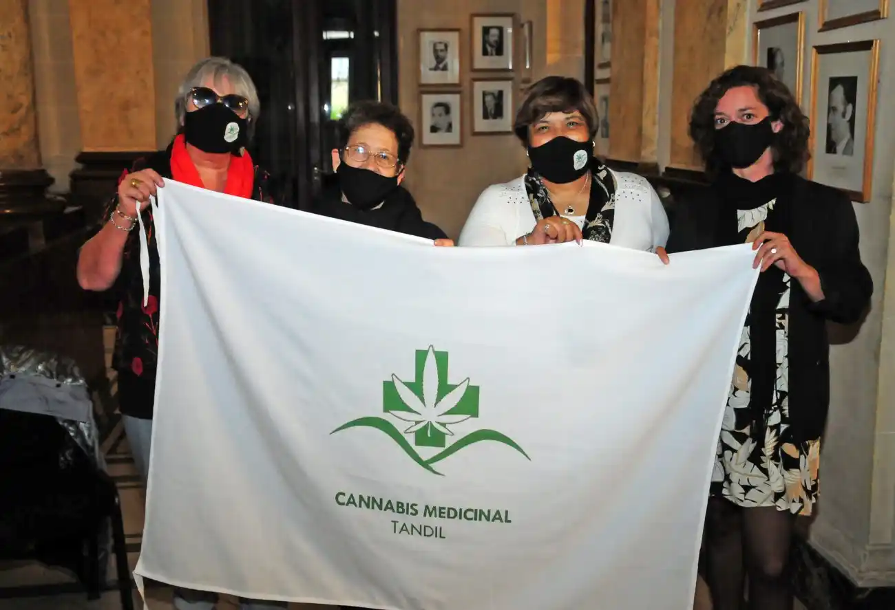 Cannabis Medicinal Tandil volvió a la presencialidad con el foco en el Reprocann y el programa de la Uni