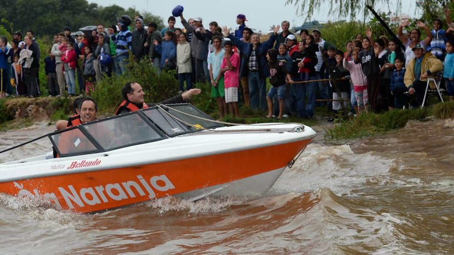 Elecciones 2015: El massismo exige a Scioli que informe el gasto en publicidad