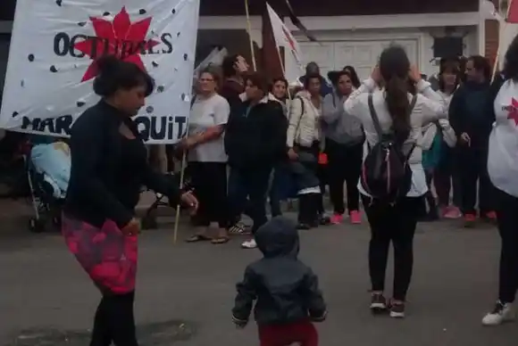 Organizaciones exigen alimentos con una manifestación en el Unzué