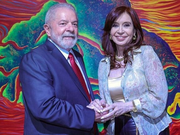 Cristina Kirchner pidió autorización judicial para recibir la visita de Lula da Silva en su domicilio