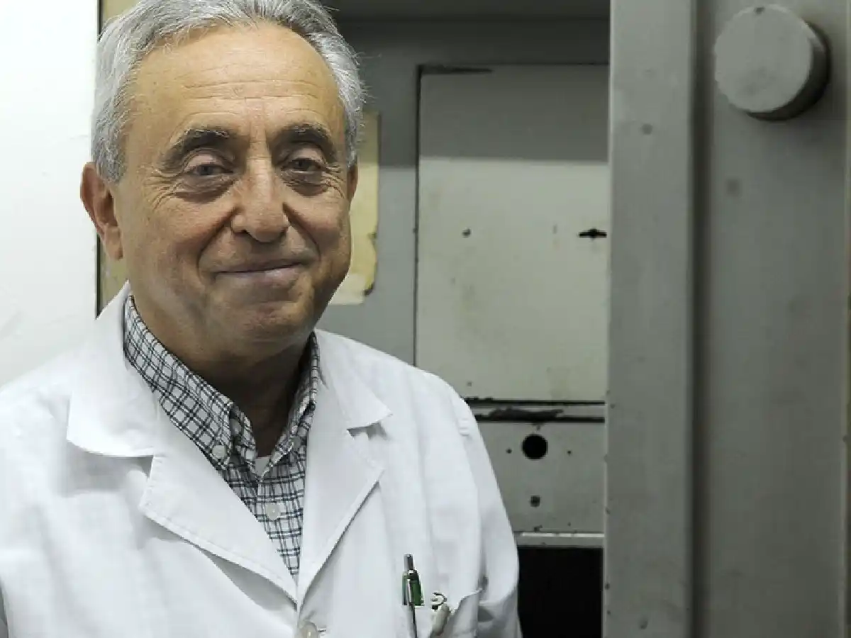 El infectólogo Pedro Cahn instó a seguir cuidándose hasta tener inmunidad de rebaño