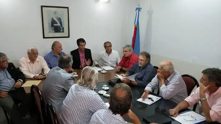 Proponen regular la actividad hípica en toda la provincia  