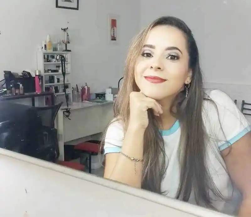 Femicidio en un centro de estética: Policía 
asesinó a su expareja e intentó suicidarse