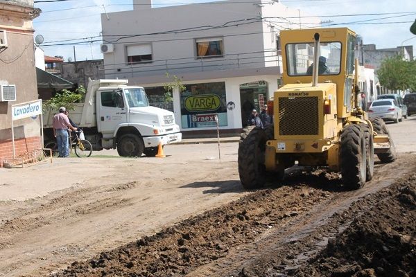 Continúan los trabajos de mantenimiento de calles y avenidas