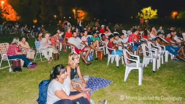 Cine de Verano con tu reposera