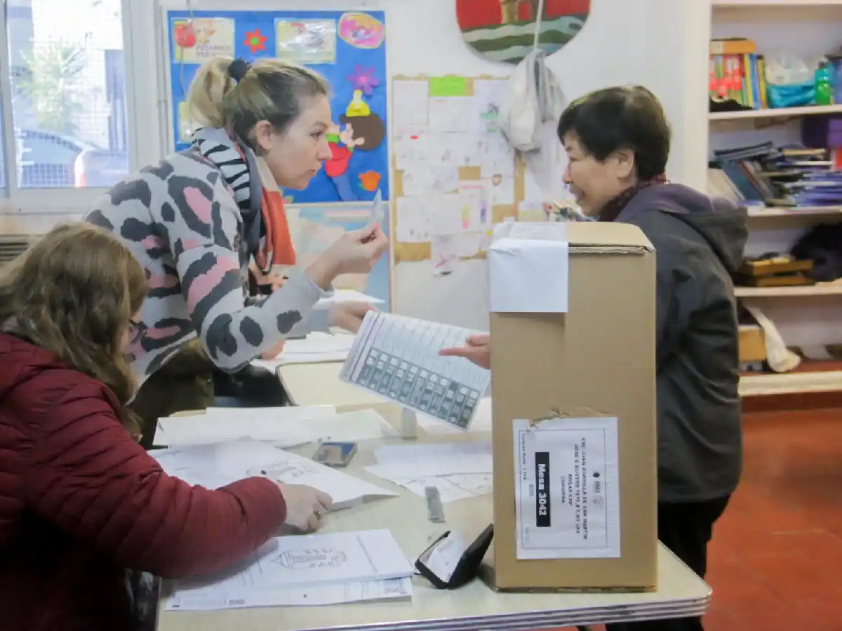 Baja participación en  una elección polarizada