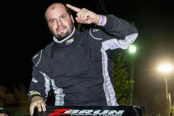 G.Zbrun: "Esto te da un empujoncito anímico para pelear lo más arriba posible"