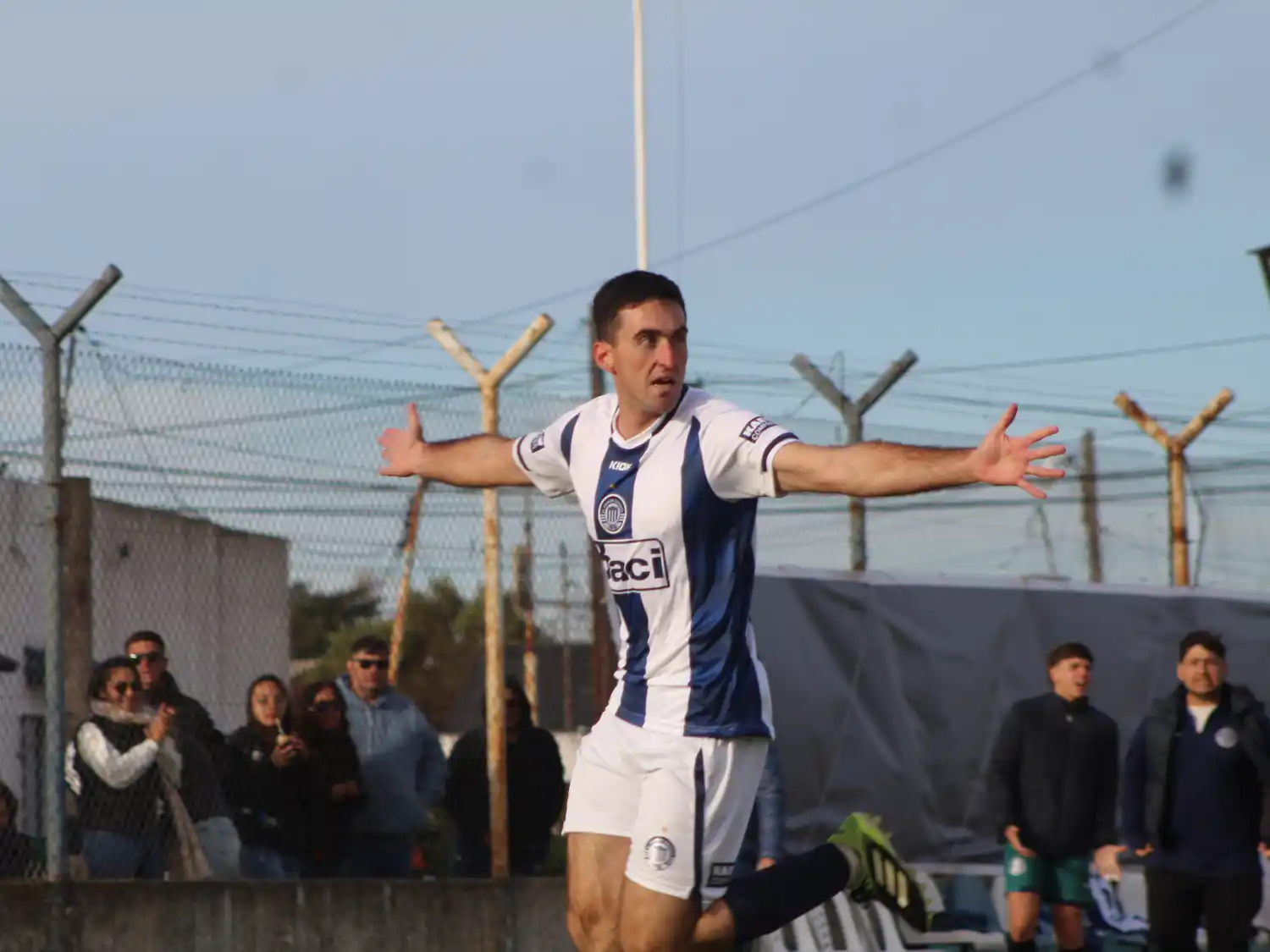 González