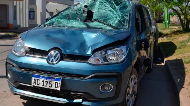 Un policía se enteró por celular que un compañero de primaria arrolló y mató a su madre