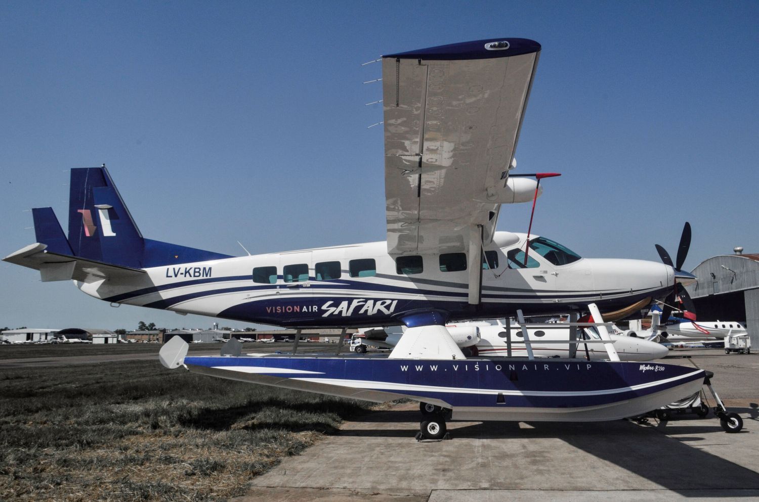 Aviacion General: C2 TechConsulting trae para Vision Air VIP un C208B Cessna Grand Caravan EX Amphibian.