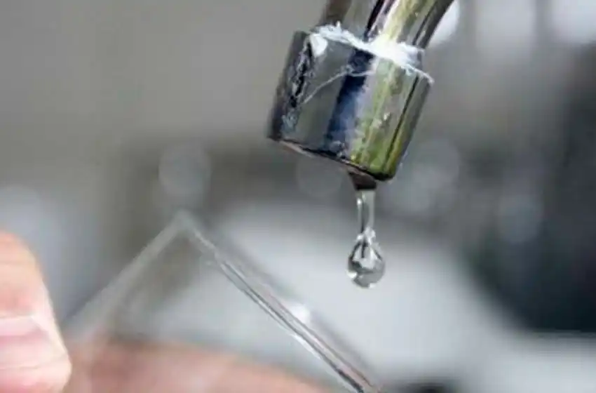 ABSA: Provincia llamó a audiencia y buscan aplicar un ajuste de 250% en la tarifa de agua
