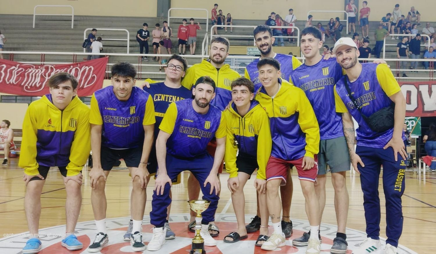 La Fiebre se consagró campeón del cuadrangular en Rosario. Foto: FM Dale