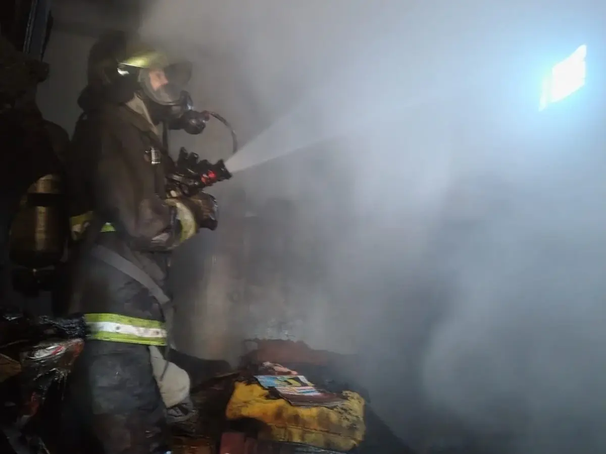 Importante incendio de una vivienda en la zona noroeste