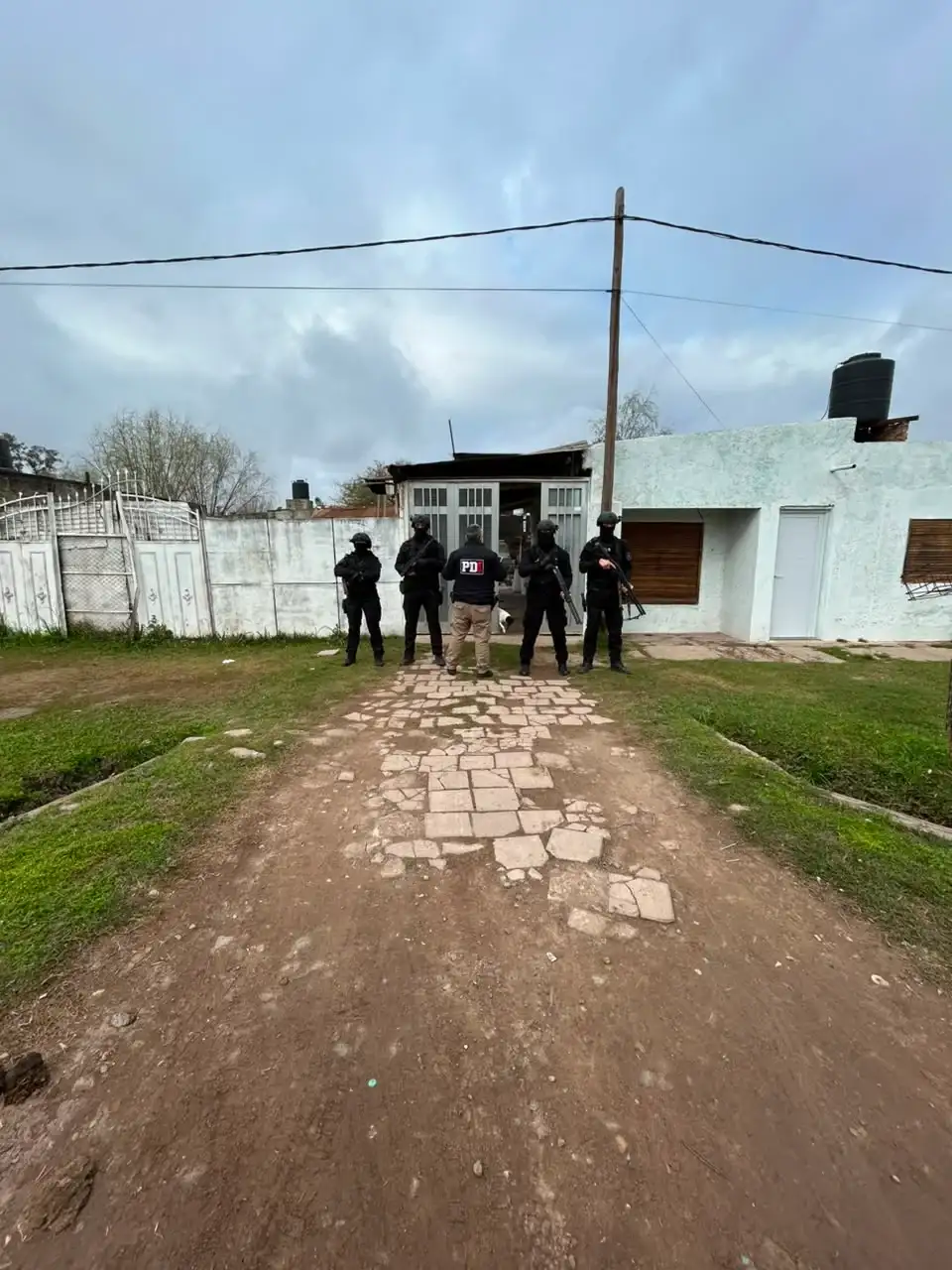11 allanamientos en Frontera dejaron cuatro detenidos y el secuestro de armas y celulares - 4