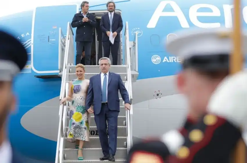 Alberto Fernández llegó a Los Ángeles para participar de la Cumbre de las Américas